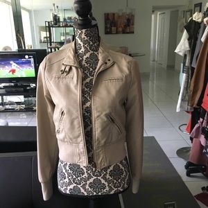 Love culture beige/nude jacket